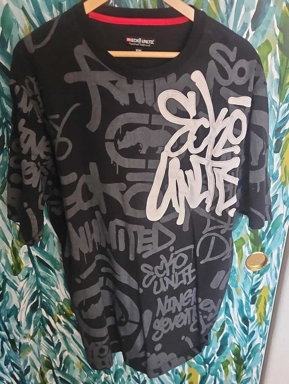 ECKO UNLTD. Vintage Abstract Graphic Tee Black Gray XXL Like New